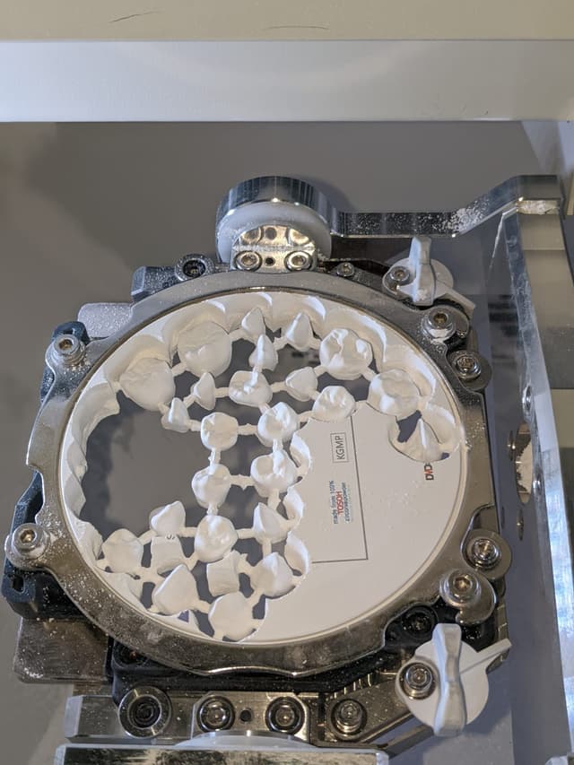 Zirconiu - Exemplu 3